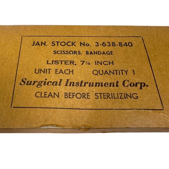 Vintage Surgical Instrument Post WW2 Era Bandage Scissors 7.25" Stock 3-638-840 - Picture 7 of 10